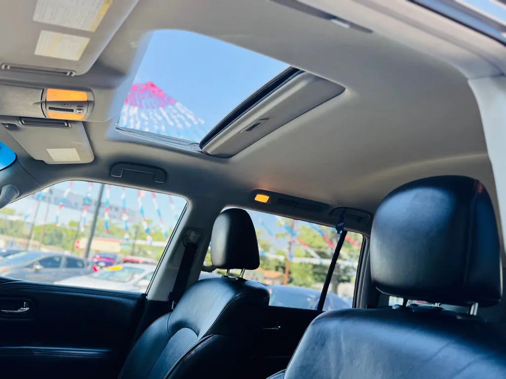 2017 Infiniti QX80 Base photo 7