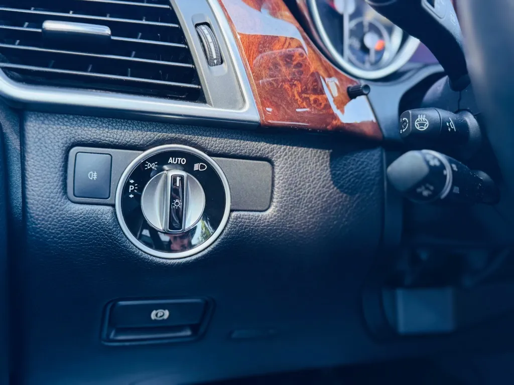 2015 Mercedes Benz ML 400 4MATIC photo 30