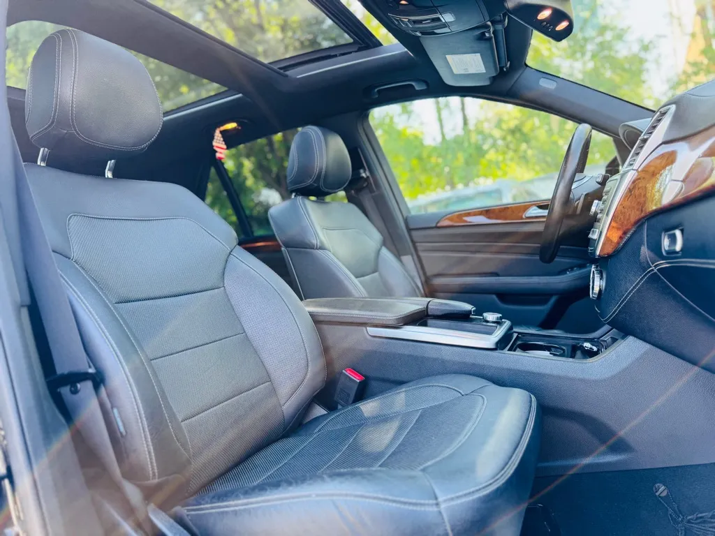 2015 Mercedes Benz ML 400 4MATIC photo 43