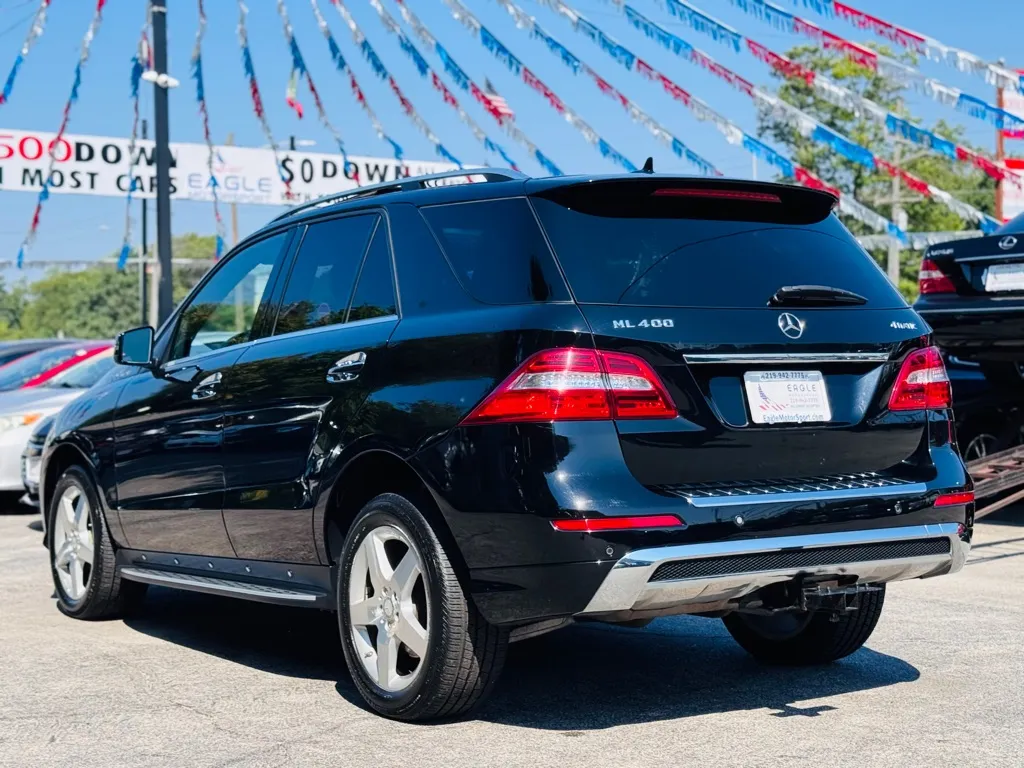 2015 Mercedes Benz ML 400 4MATIC photo 2