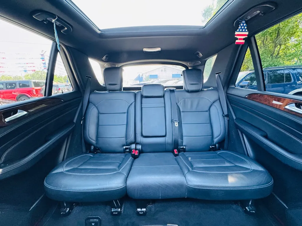 2015 Mercedes Benz ML 400 4MATIC photo 28