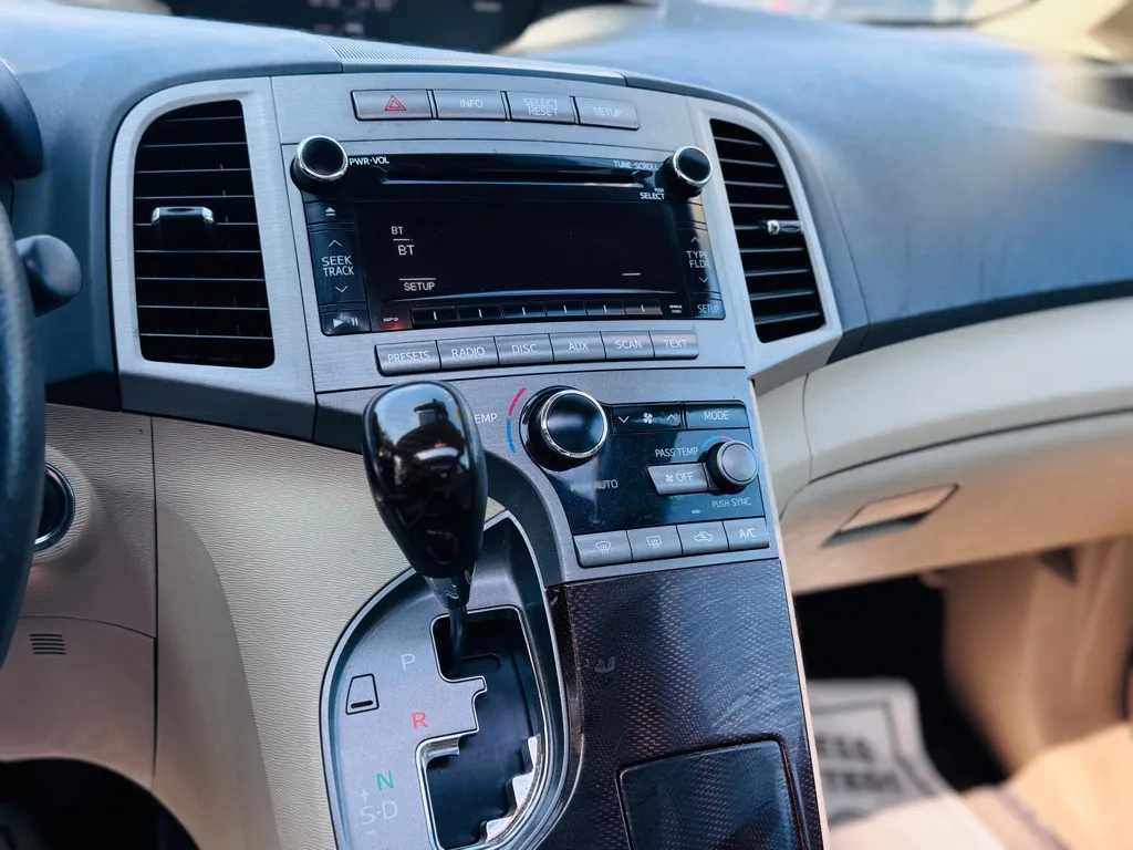 2011 Toyota Venza photo 19