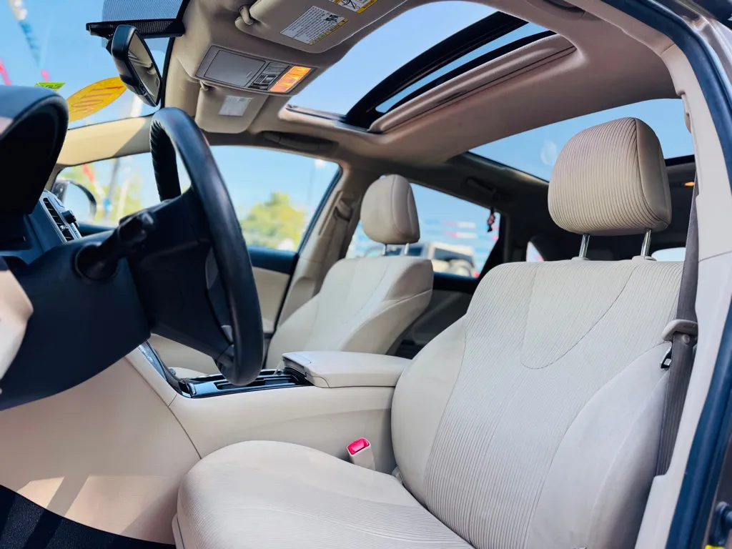 2011 Toyota Venza photo 24