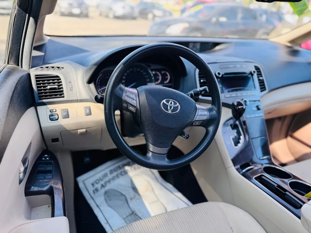 2011 Toyota Venza photo 16