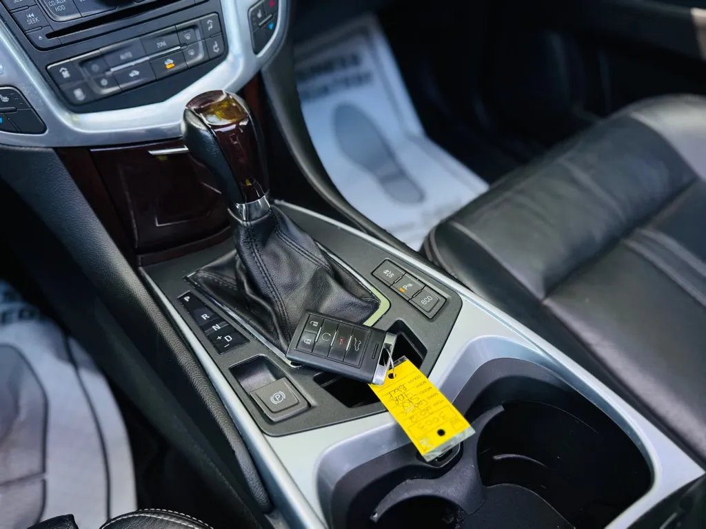 2012 Cadillac SRX Performance photo 24