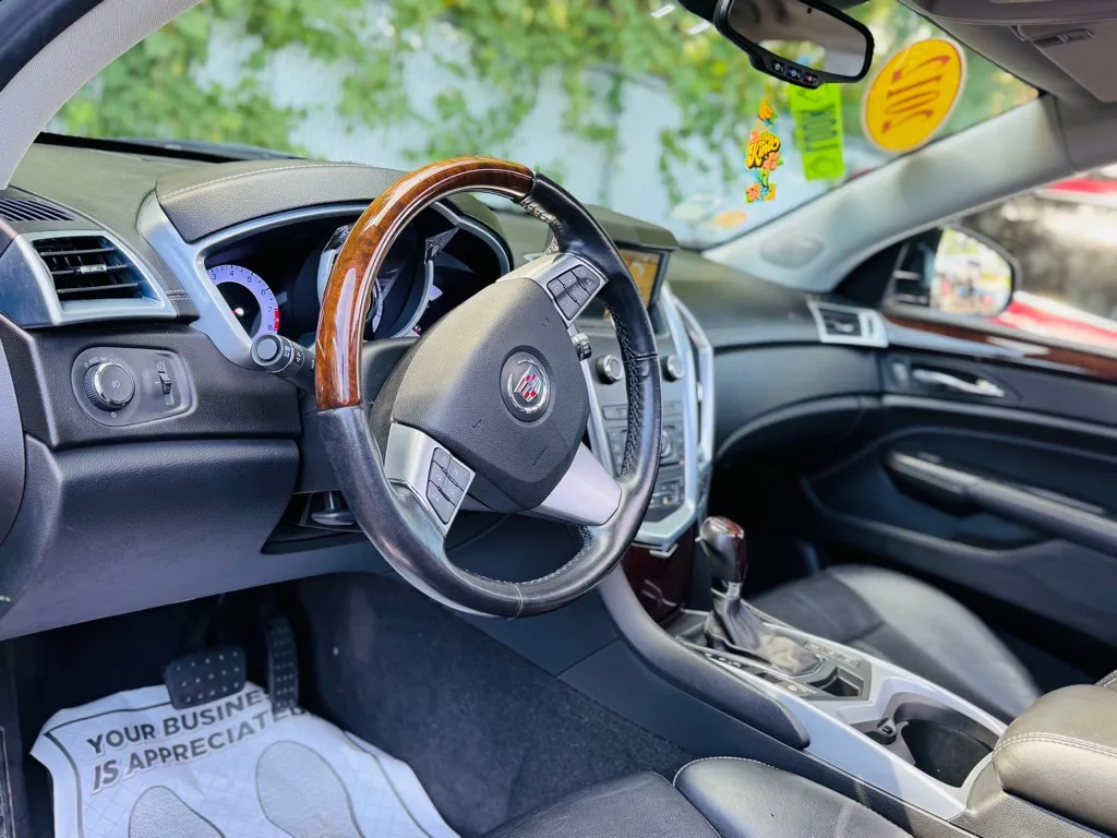 2012 Cadillac SRX Performance photo 17