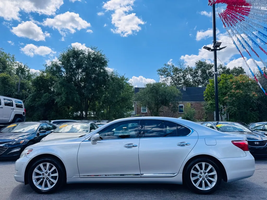 2010 Lexus LS 460 photo 20