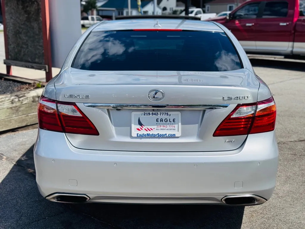 2010 Lexus LS 460 photo 35