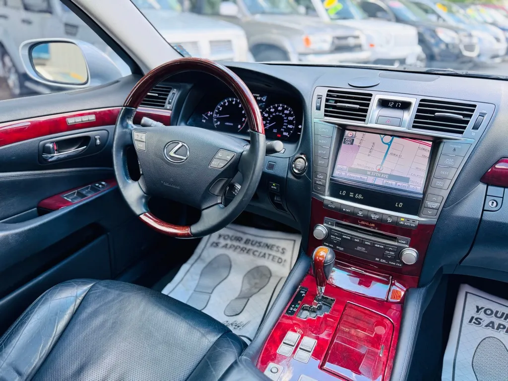 2010 Lexus LS 460 photo 43