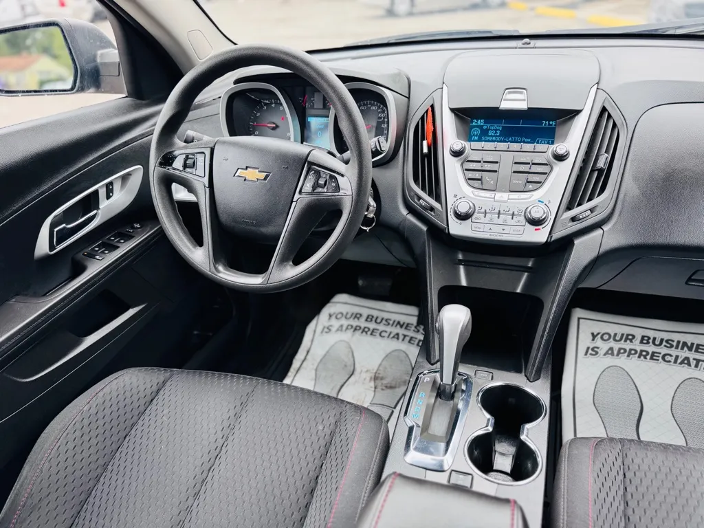 2015 Chevrolet Equinox LS photo 27