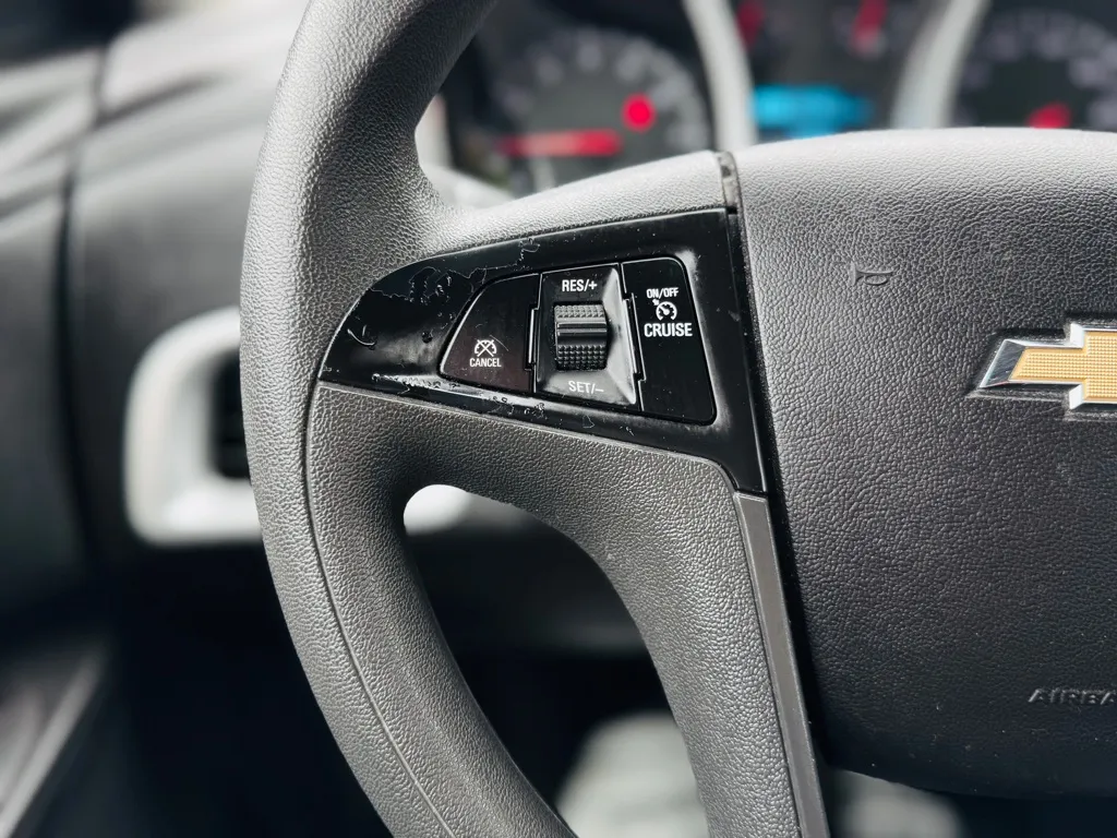 2015 Chevrolet Equinox LS photo 9