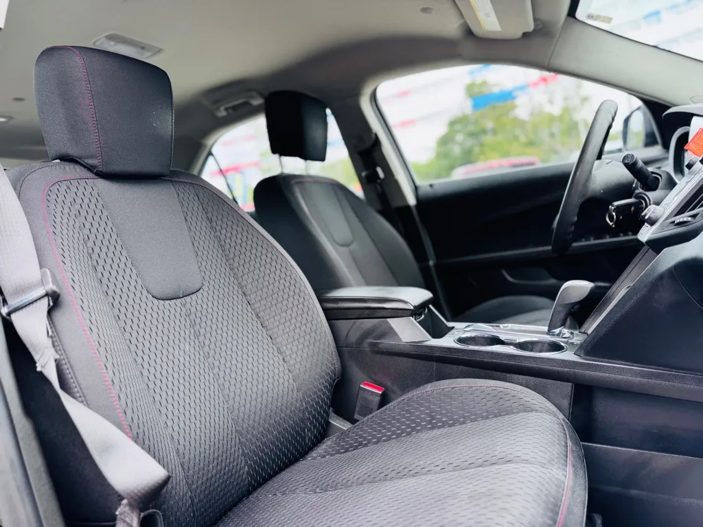 2015 Chevrolet Equinox LS photo 16