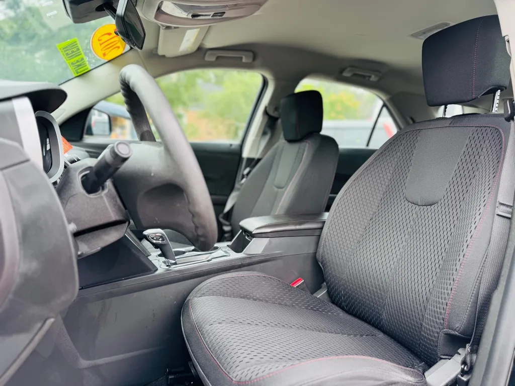 2015 Chevrolet Equinox LS photo 6