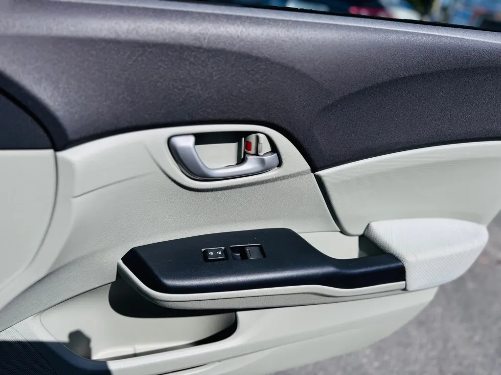 2012 Honda Civic LX photo 21