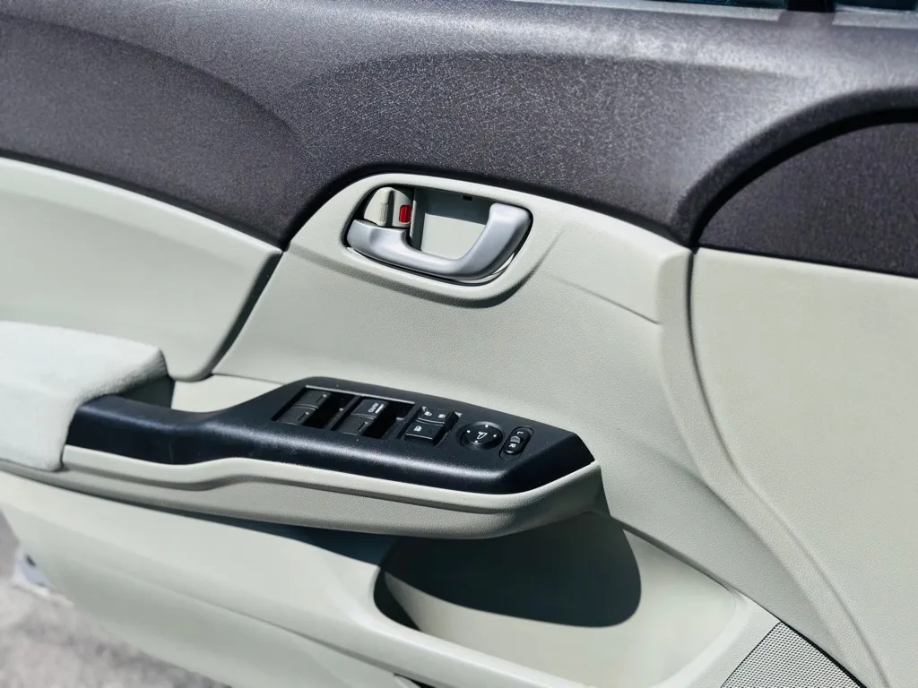 2012 Honda Civic LX photo 20
