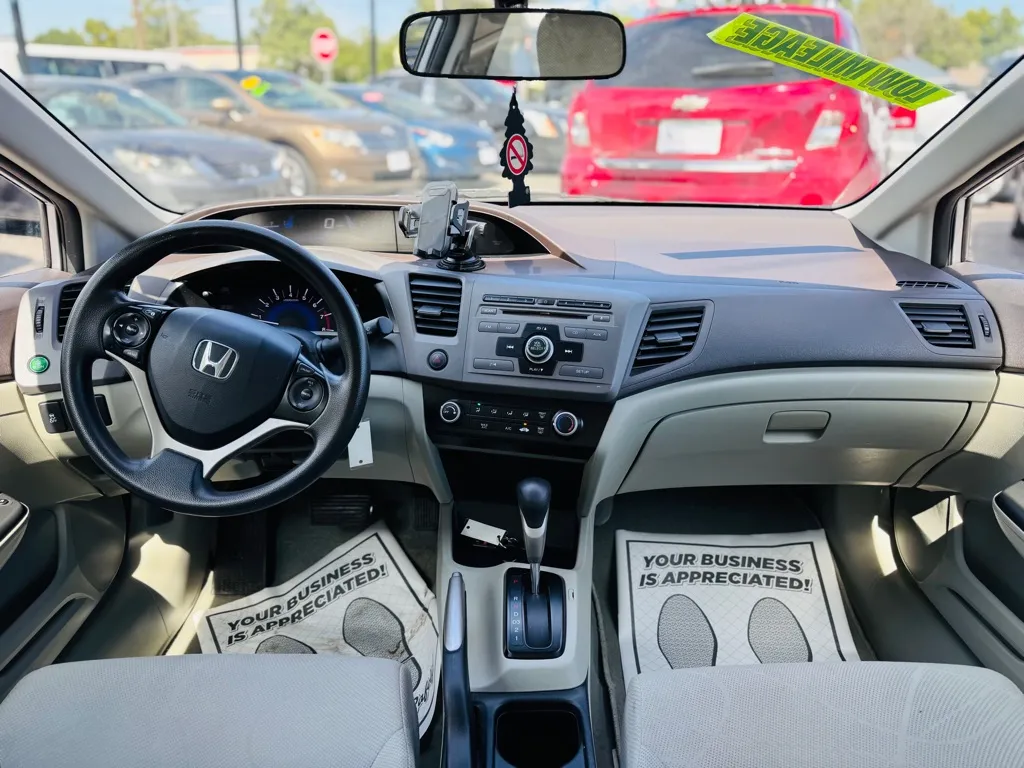 2012 Honda Civic LX photo 4