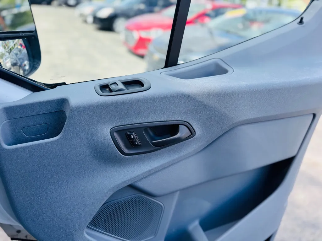2015 Ford Transit Van photo 6