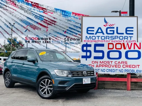 Gray 2019 VOLKSWAGEN TIGUAN SE for sale in Hobart, IN