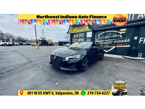 Black 2024 NISSAN ALTIMA SR for sale in Valparaiso, IN