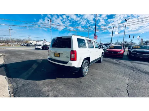 More photos of 2017 JEEP PATRIOT LATITUDE at NWI AUTO FINANCE Valparaiso, IN
