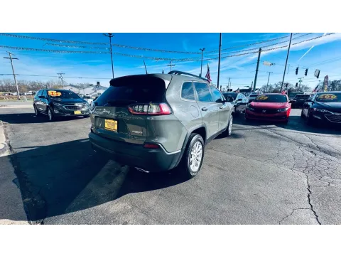 More photos of 2022 JEEP CHEROKEE LATITUDE LUX at NWI AUTO FINANCE Valparaiso, IN