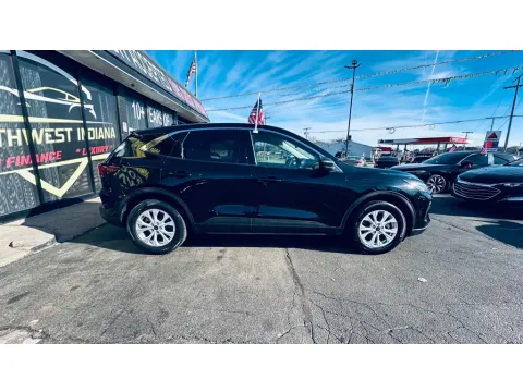 More photos of 2024 FORD ESCAPE ACTIVE at NWI AUTO FINANCE Valparaiso, IN