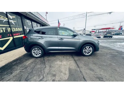 More photos of 2016 HYUNDAI TUCSON LIMITED at NWI AUTO FINANCE Valparaiso, IN