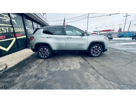 More photos of 2022 JEEP COMPASS LIMITED at NWI AUTO FINANCE Valparaiso, IN