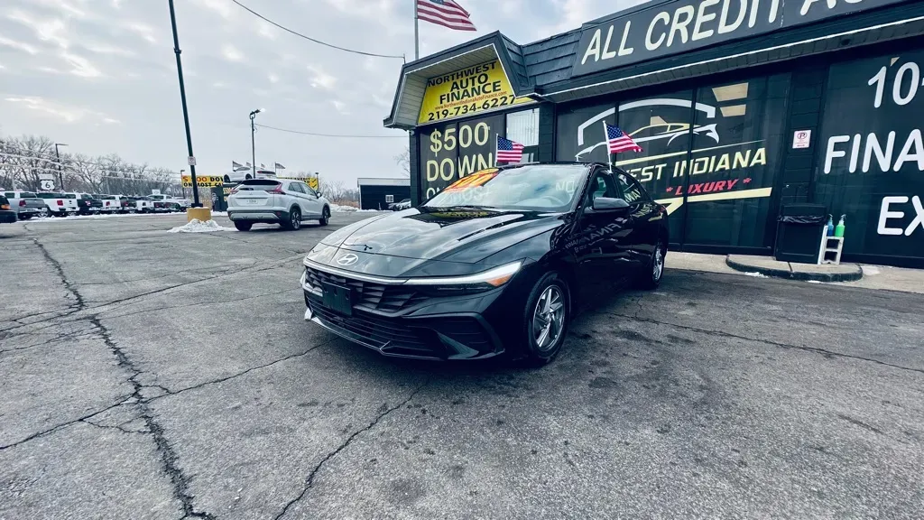 2024 Hyundai Elantra SE