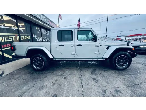 More photos of 2023 JEEP GLADIATOR OVERLAND at NWI AUTO FINANCE Valparaiso, IN