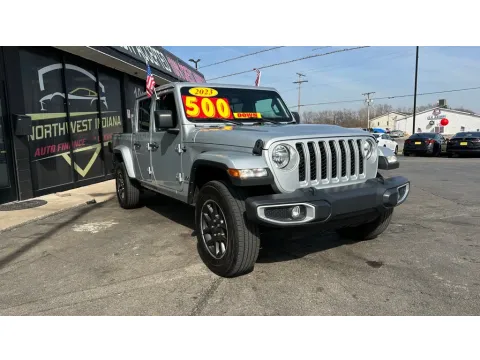 Silver 2023 JEEP GLADIATOR OVERLAND for sale in Valparaiso, IN
