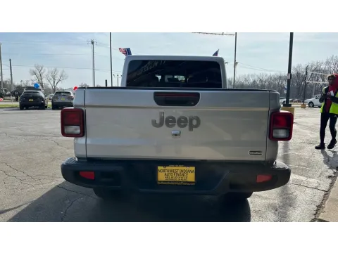 More photos of 2023 JEEP GLADIATOR OVERLAND at NWI AUTO FINANCE Valparaiso, IN