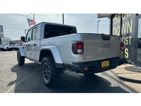 More photos of 2023 JEEP GLADIATOR OVERLAND at NWI AUTO FINANCE Valparaiso, IN