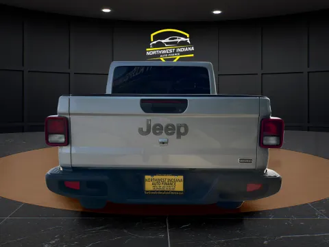 More photos of 2023 JEEP GLADIATOR OVERLAND at NWI AUTO FINANCE Valparaiso, IN