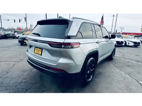 Another view of 2024 JEEP GRAND CHEROKEE LAREDO for sale in Valparaiso, IN at NWI AUTO FINANCE Valparaiso