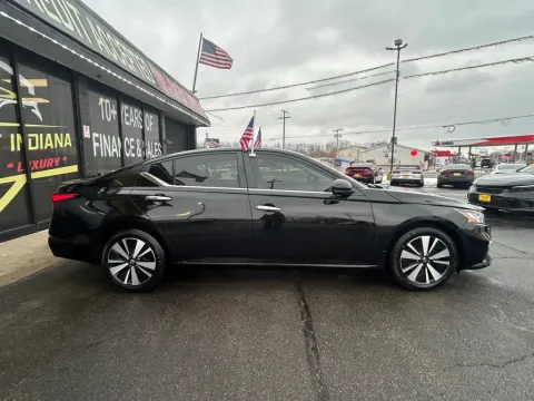 More photos of 2021 NISSAN ALTIMA SV at NWI AUTO FINANCE Valparaiso, IN
