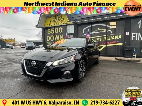 Black 2021 NISSAN ALTIMA SV for sale in Valparaiso, IN