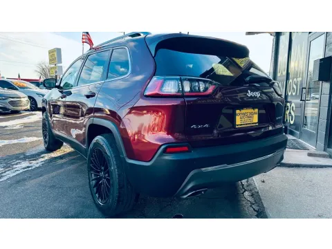 More photos of 2019 JEEP CHEROKEE LIMITED at NWI AUTO FINANCE Valparaiso, IN
