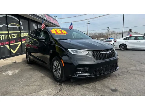 Black 2022 CHRYSLER PACIFICA HYBRID TOURING L for sale in Valparaiso, IN