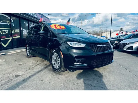 Black 2022 CHRYSLER PACIFICA HYBRID TOURING L for sale in Valparaiso, IN