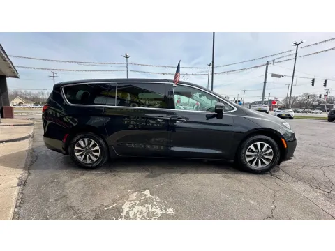 Photos of 2022 CHRYSLER PACIFICA HYBRID TOURING L for sale in Valparaiso, IN at NWI AUTO FINANCE Valparaiso