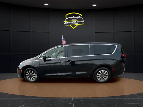 Photos of 2022 CHRYSLER PACIFICA HYBRID TOURING L for sale in Valparaiso, IN at NWI AUTO FINANCE Valparaiso