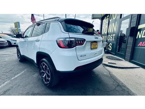 More photos of 2025 JEEP COMPASS LIMITED at NWI AUTO FINANCE Valparaiso, IN