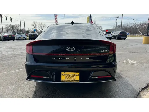 More photos of 2023 HYUNDAI SONATA LIMITED HYBRID at NWI AUTO FINANCE Valparaiso, IN