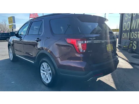 More photos of 2019 FORD EXPLORER XLT at NWI AUTO FINANCE Valparaiso, IN