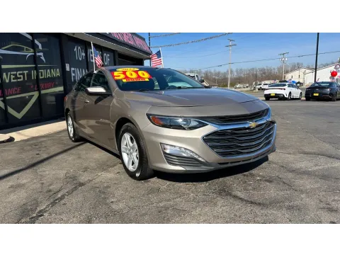 Gray 2022 CHEVROLET MALIBU LT for sale in Valparaiso, IN