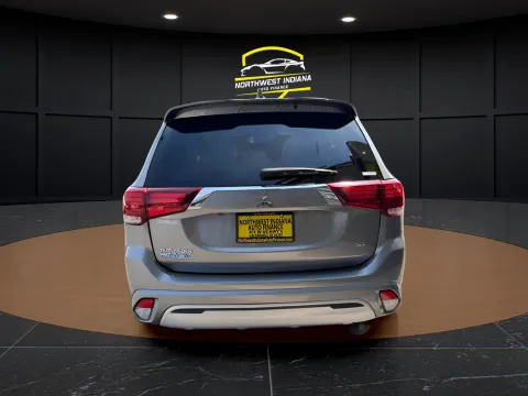 More photos of 2022 MITSUBISHI OUTLANDER SEL at NWI AUTO FINANCE Valparaiso, IN