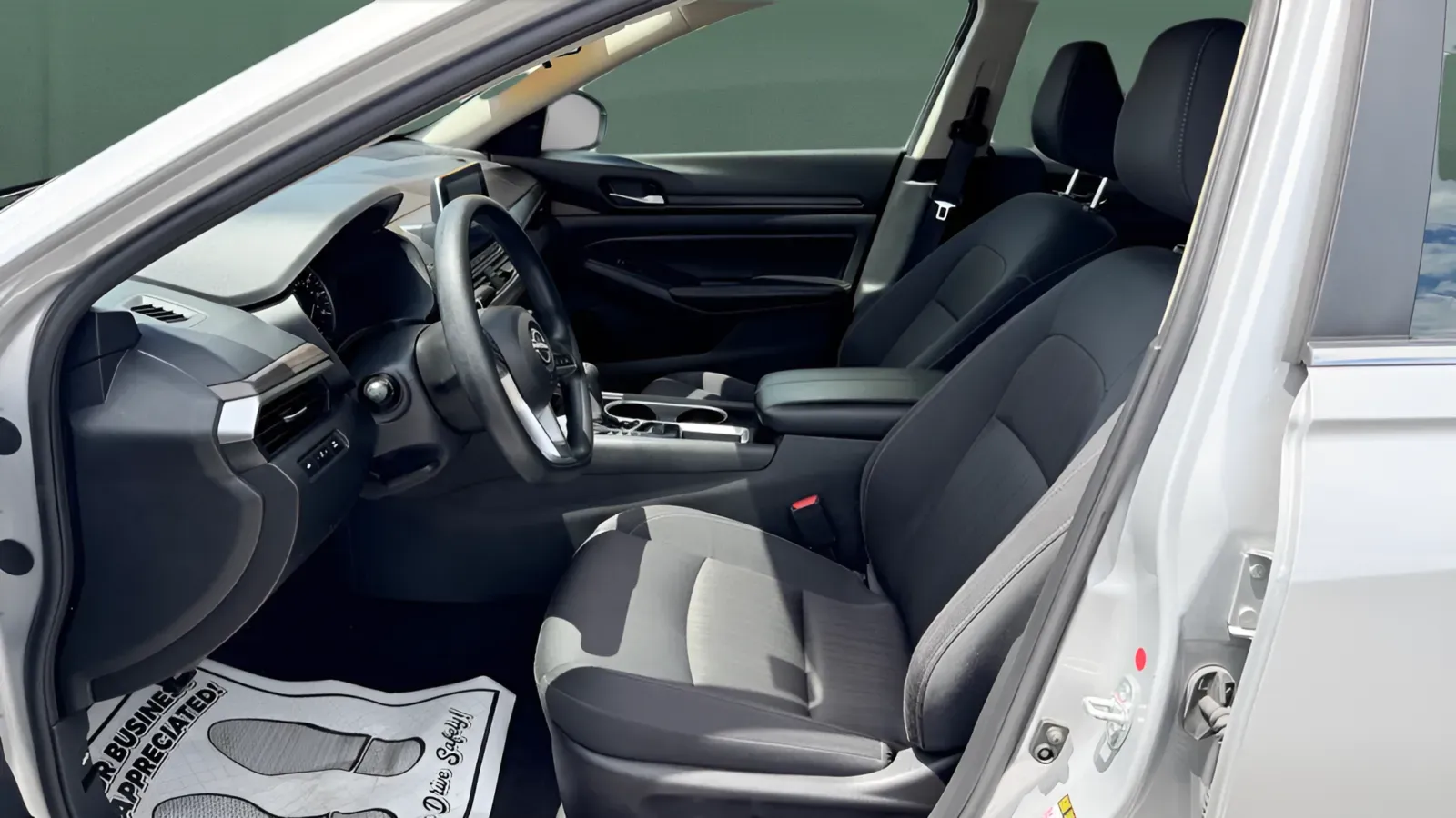 2024 Nissan Altima SV - Photo 17