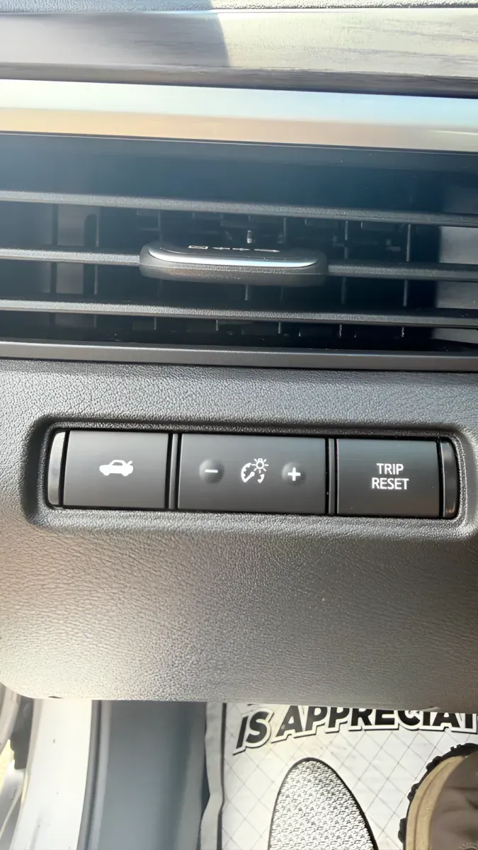 2024 Nissan Altima SV - Photo 18