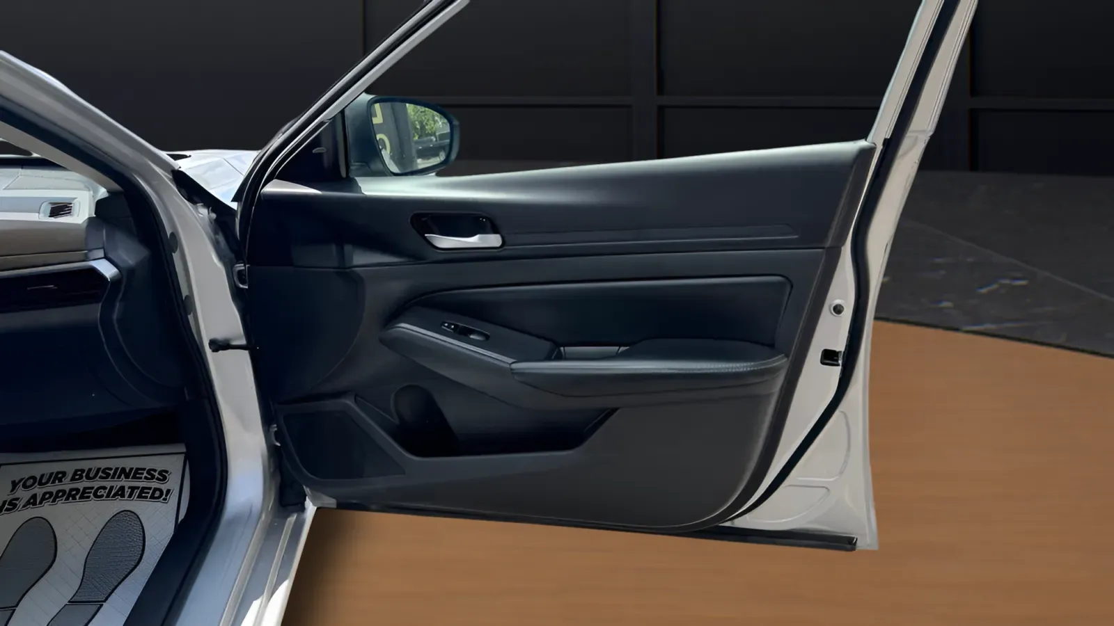 2024 Nissan Altima SV - Photo 12
